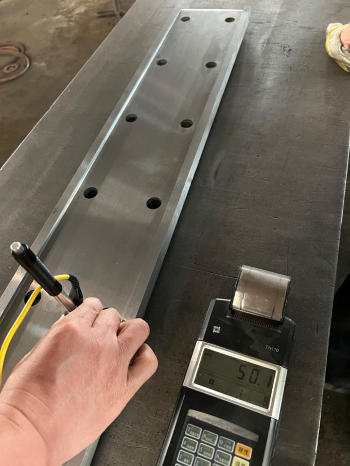 अनुकूलित हाइड्रोलिक कतरनी मशीन ब्लेड कतरनी स्टेनलेस स्टील ब्लेड काटने चाकू धातु काटने की मशीन ब्लेड 16