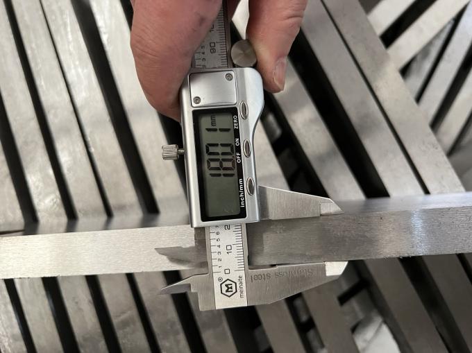 अनुकूलित हाइड्रोलिक कतरनी मशीन ब्लेड कतरनी स्टेनलेस स्टील ब्लेड काटने चाकू धातु काटने की मशीन ब्लेड 17